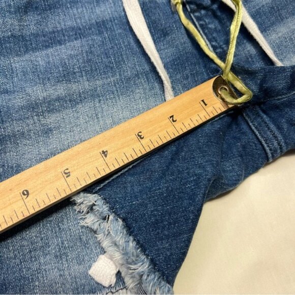 GUESS Women's Blue Denim Shorts - Picture 6 of 6